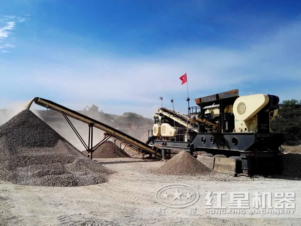 車載式移動(dòng)制沙機(jī)工作現(xiàn)場 車載式移動(dòng)制沙機(jī)工作現(xiàn)場