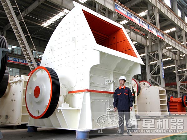 重錘式破碎機(jī)生產(chǎn)車間 重錘式破碎機(jī)生產(chǎn)車間