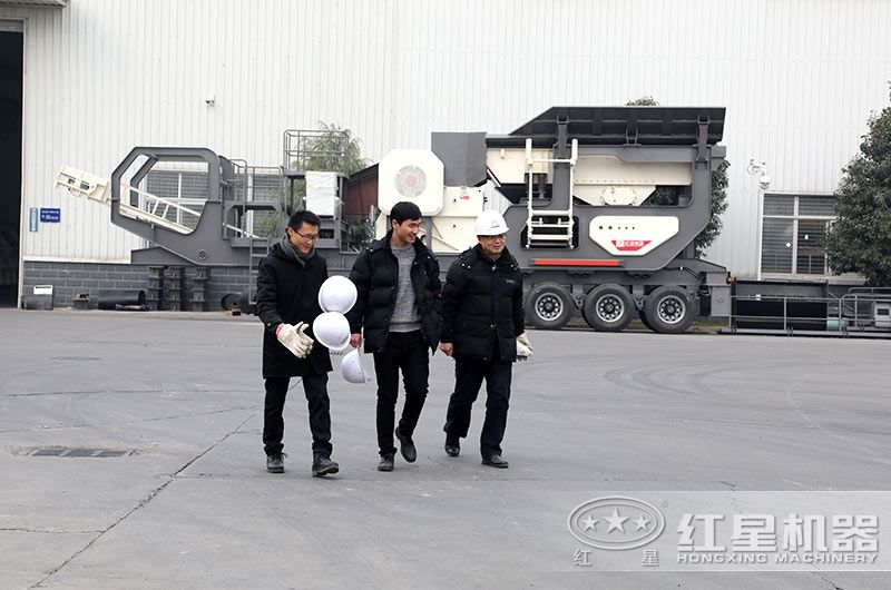 用戶(hù)來(lái)廠考察檢測(cè)設(shè)備 用戶(hù)來(lái)廠考察檢測(cè)設(shè)備