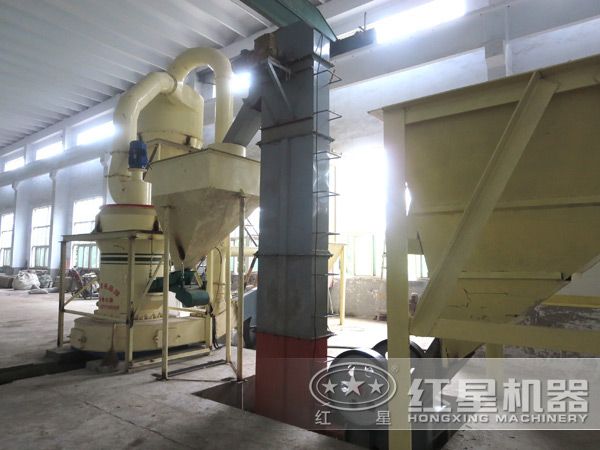 磨粉現(xiàn)場實拍 磨粉現(xiàn)場實拍