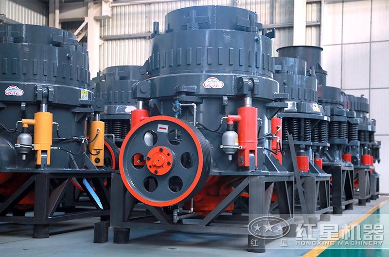 帶彈簧的為復(fù)合型圓錐破碎機(jī) 帶彈簧的為復(fù)合型圓錐破碎機(jī)