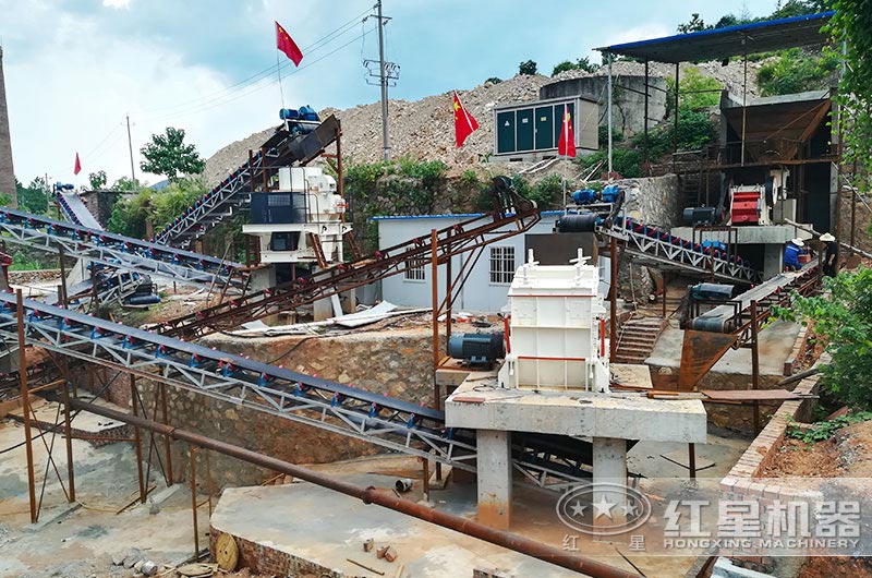 反擊破碎機(jī)現(xiàn)場 反擊破碎機(jī)現(xiàn)場