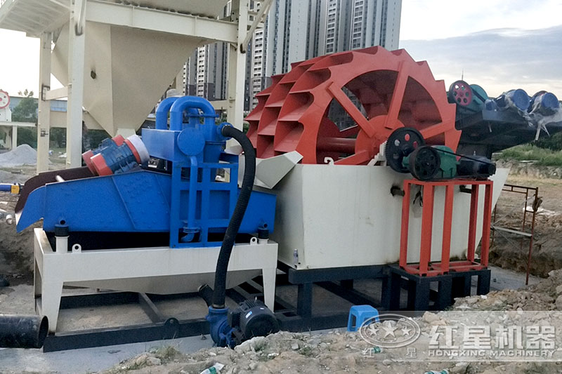 細(xì)沙回收機(jī)作業(yè)現(xiàn)場 細(xì)沙回收機(jī)作業(yè)現(xiàn)場