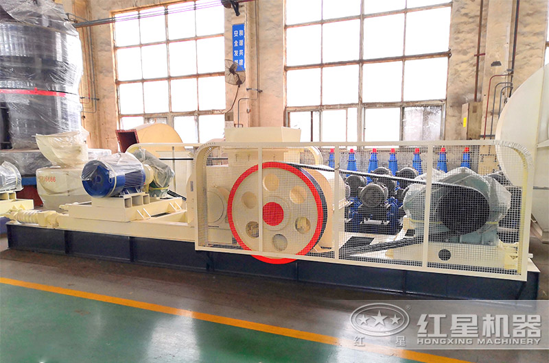 全液壓對(duì)輥制砂機(jī) 全液壓對(duì)輥制砂機(jī)