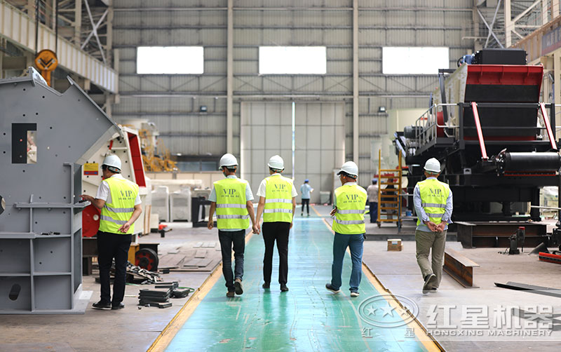 客戶考察12、13石子破碎機(jī)設(shè)備